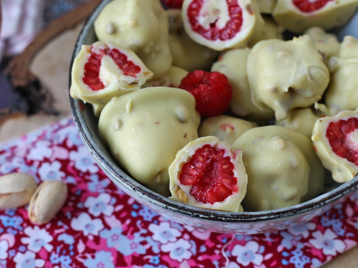 Franui z pistacjami, pysznymi malinami w panierce, rozpływające się i chrupiące - zdjęcie 3