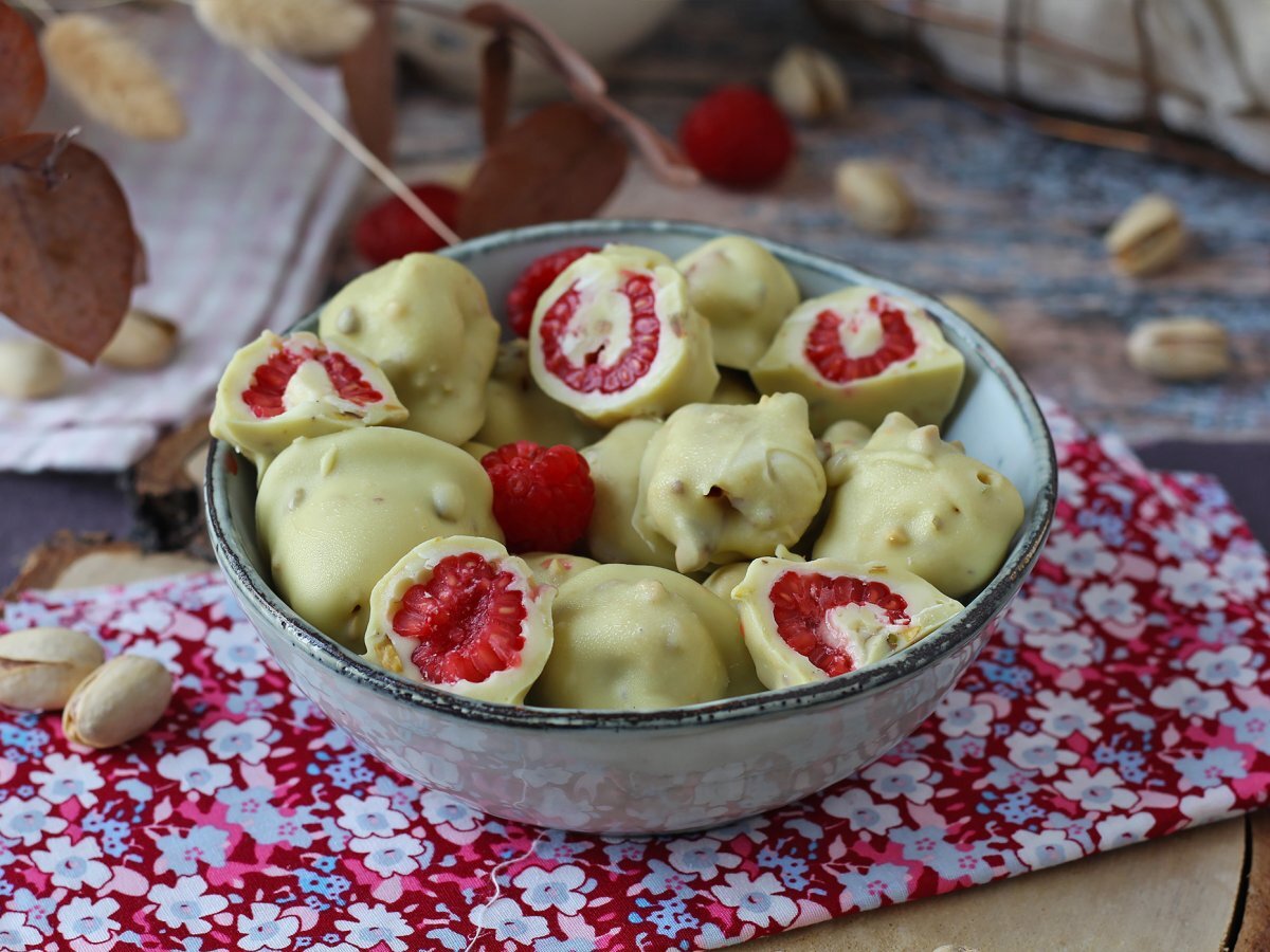 Franui z pistacjami, pysznymi malinami w panierce, rozpływające się i chrupiące - zdjęcie 4