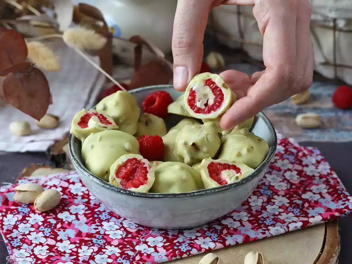 Franui z pistacjami, pysznymi malinami w panierce, rozpływające się i chrupiące - zdjęcie 5