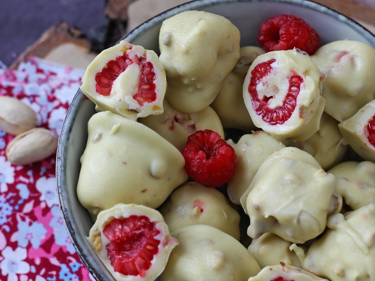 Franui z pistacjami, pysznymi malinami w panierce, rozpływające się i chrupiące - zdjęcie 7