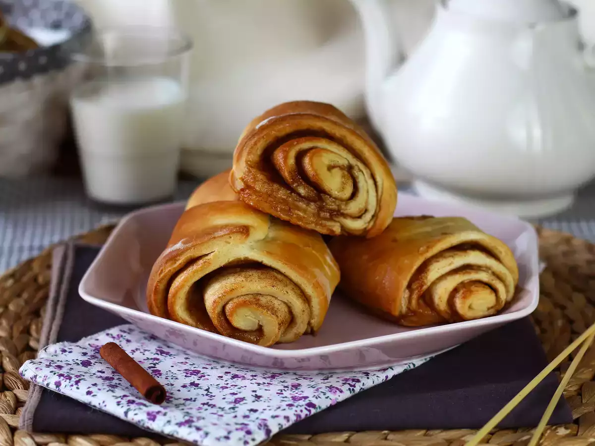 Franzbrötchen – prosty przepis na domowe bułeczki cynamonowe - zdjęcie 2