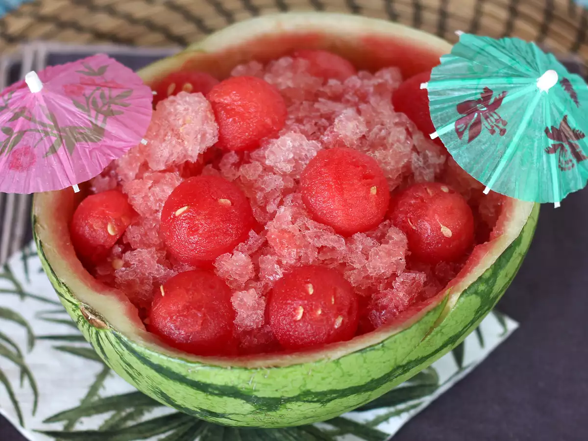 Frosé z arbuza: superorzeźwiający koktajl typu granita z różowym winem! - zdjęcie 2