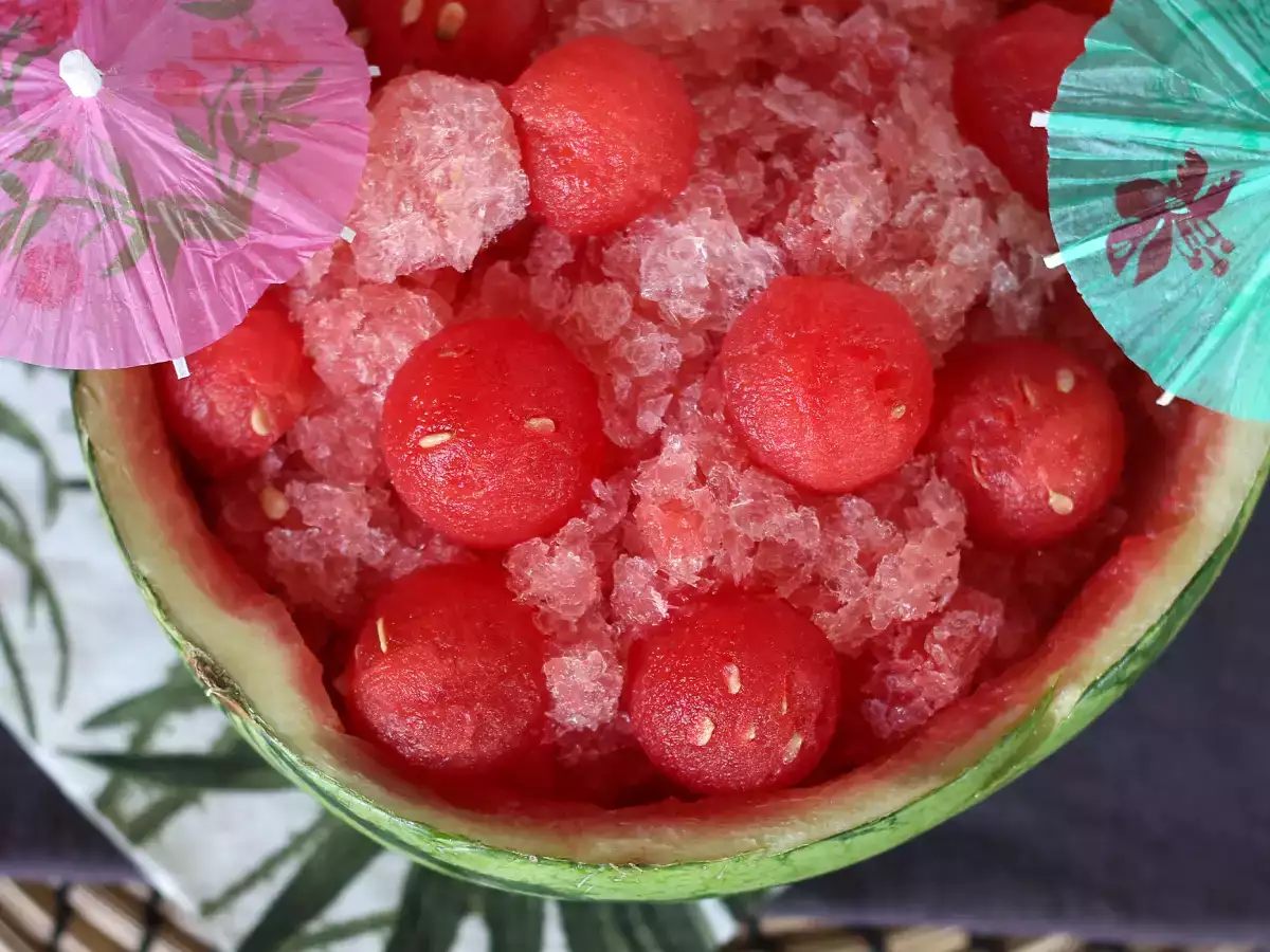 Frosé z arbuza: superorzeźwiający koktajl typu granita z różowym winem! - zdjęcie 4