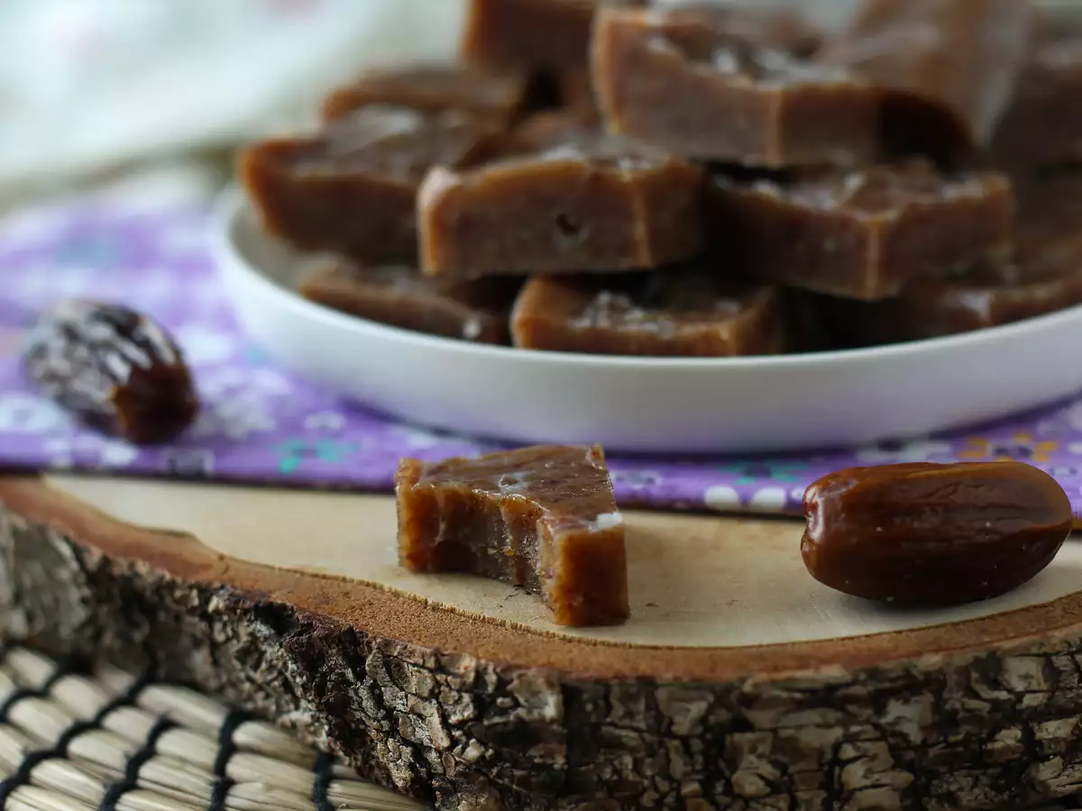 Fudge daktylowy – małe kwadraciki pełne energii i smaku! - zdjęcie 2