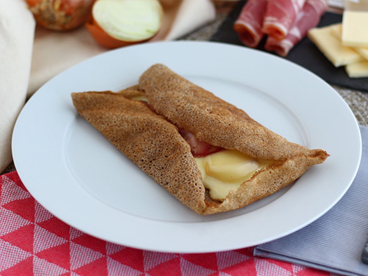 Galette gryczana z serem raclette