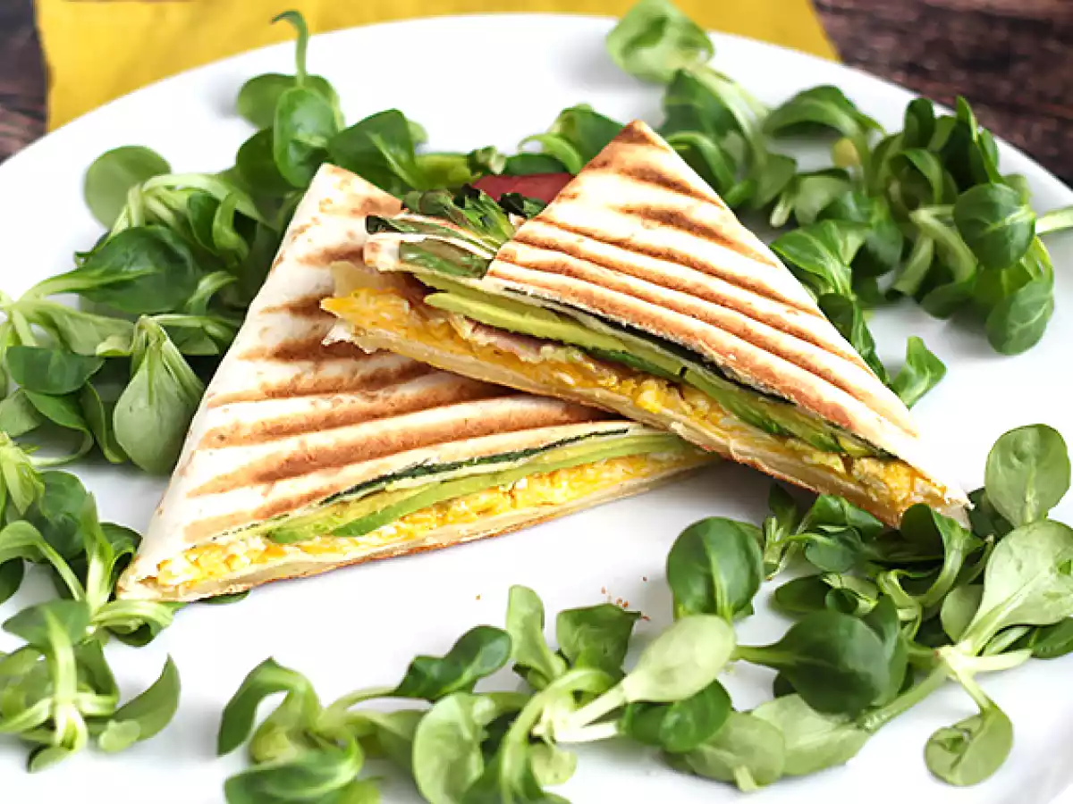 Grzanka w stylu brunchowym - Tortilla Wrap Hack - zdjęcie 2