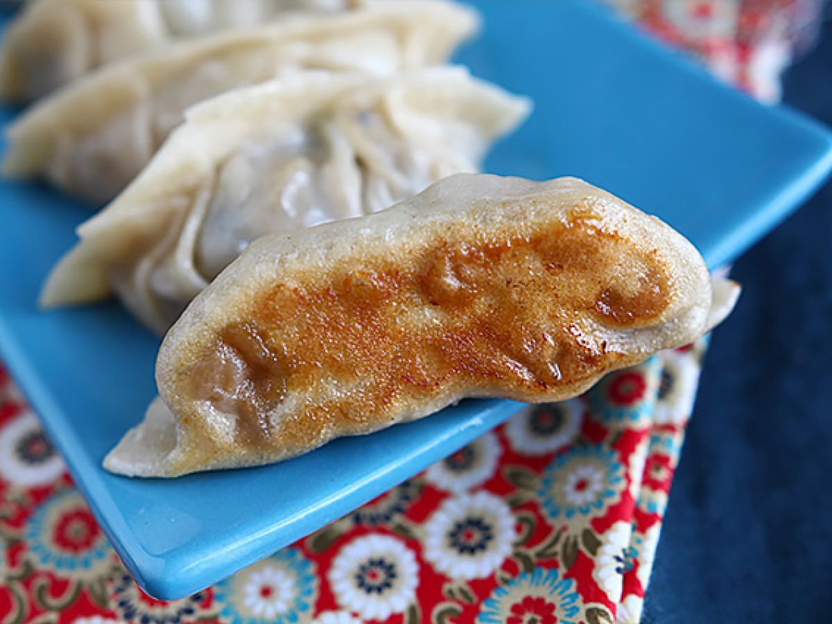 Gyozas z kurczakiem, marchewką i pieczarkami - zdjęcie 8