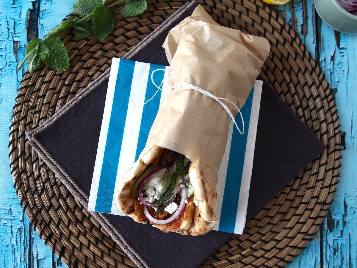 Gyros z halloumi, wegetariańska wersja greckiej kanapki! - zdjęcie 2
