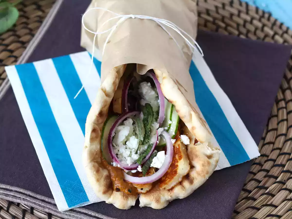 Gyros z halloumi, wegetariańska wersja greckiej kanapki! - zdjęcie 5