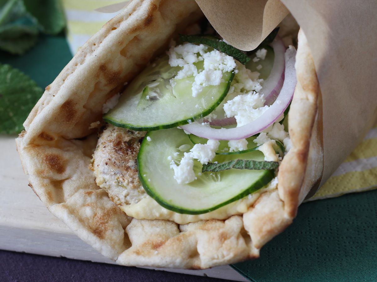 Gyros z kurczakiem - grecka kanapka, którą pokochasz! - zdjęcie 2