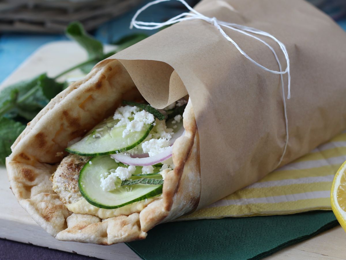 Gyros z kurczakiem - grecka kanapka, którą pokochasz! - zdjęcie 4
