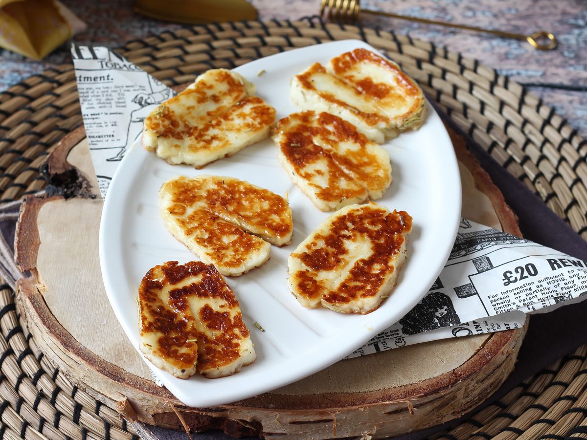 Halloumi smażone na słodko-kwaśno z miodem i rozmarynem - zdjęcie 3