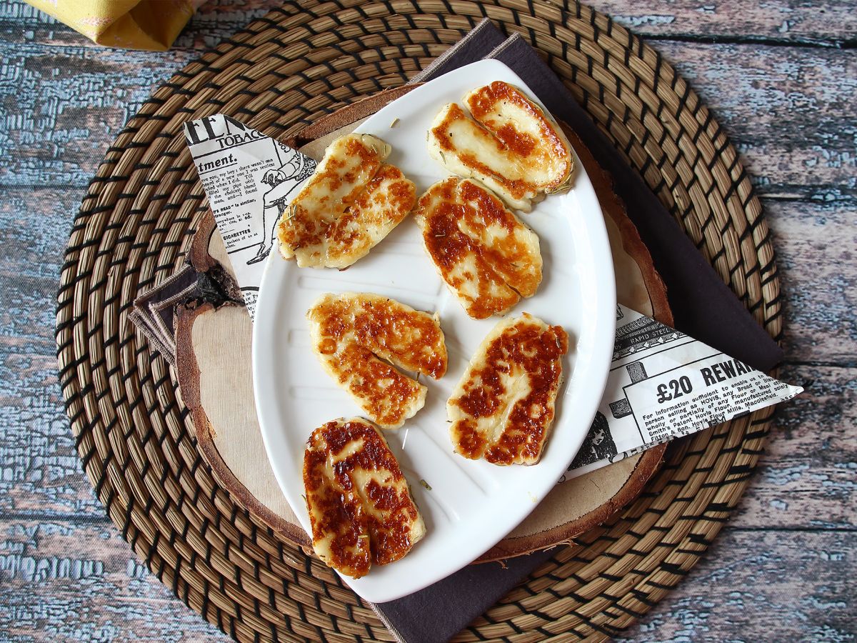 Halloumi smażone na słodko-kwaśno z miodem i rozmarynem - zdjęcie 5