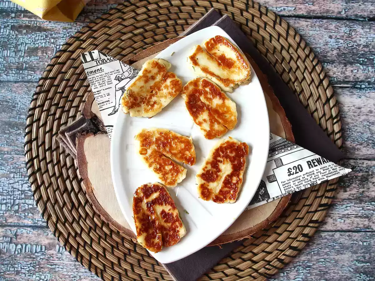 Halloumi smażone na słodko-kwaśno z miodem i rozmarynem - zdjęcie 5