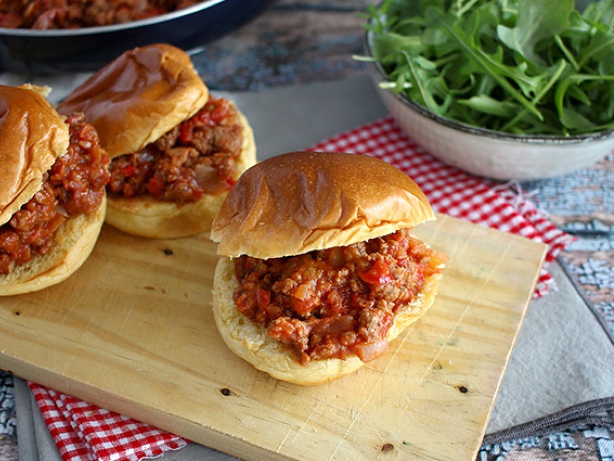 Hamburger w stylu Sloppy Joes