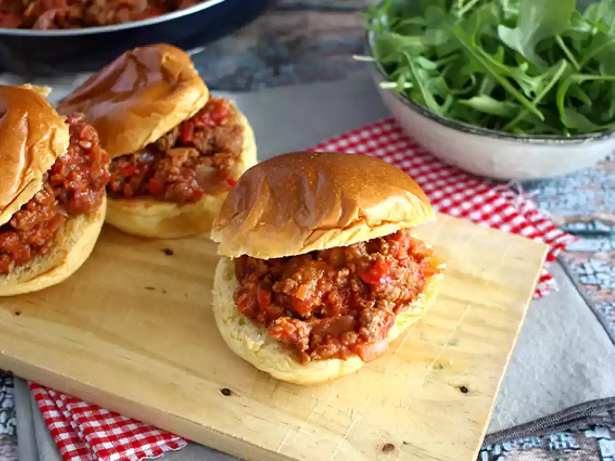 Hamburger w stylu Sloppy Joes