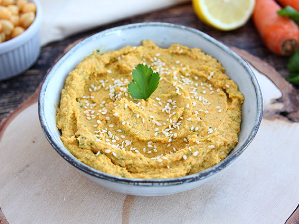 Hummus z marchewką
