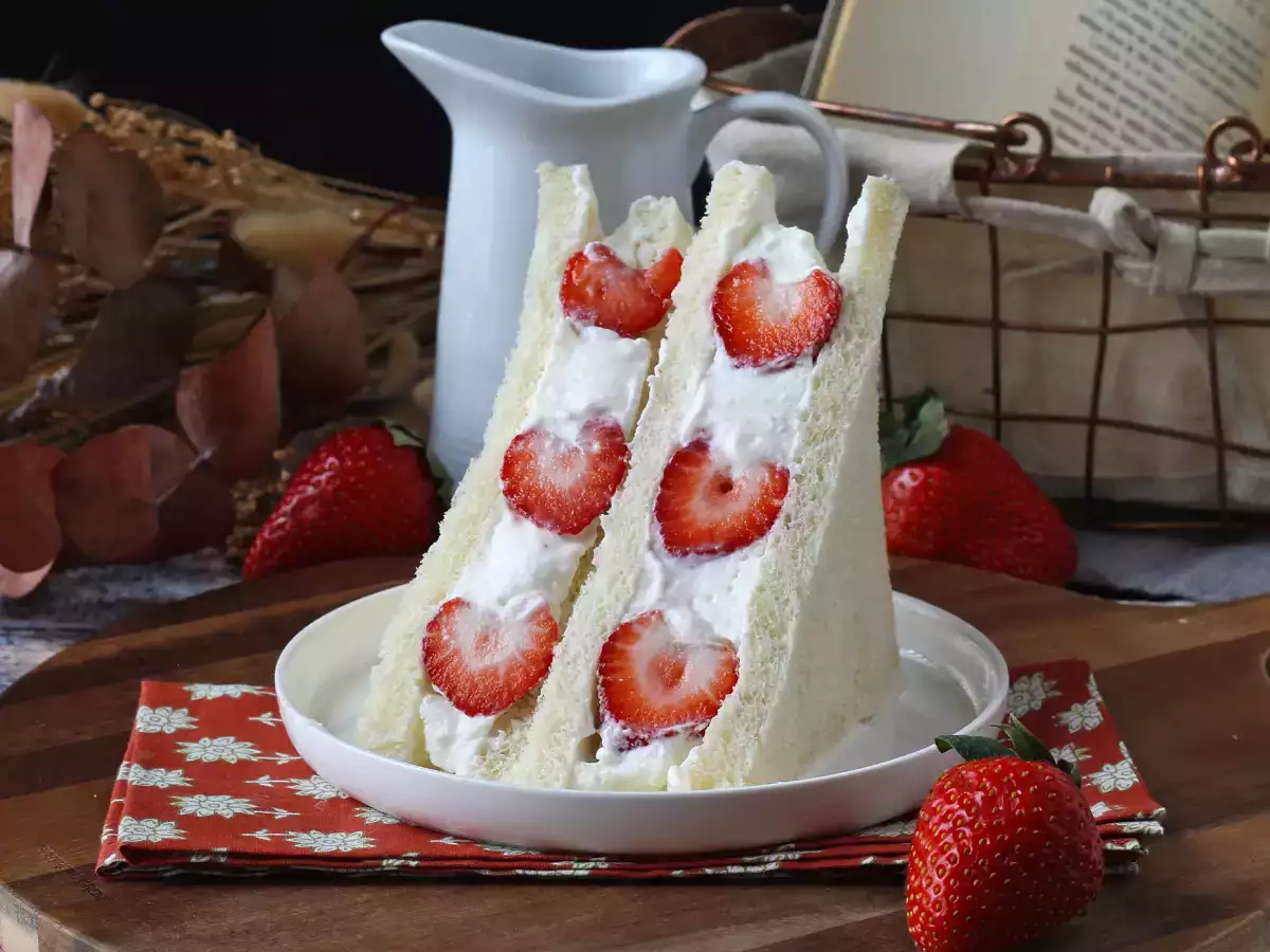 Ichigo sando, japońska kanapka truskawkowa! - zdjęcie 2