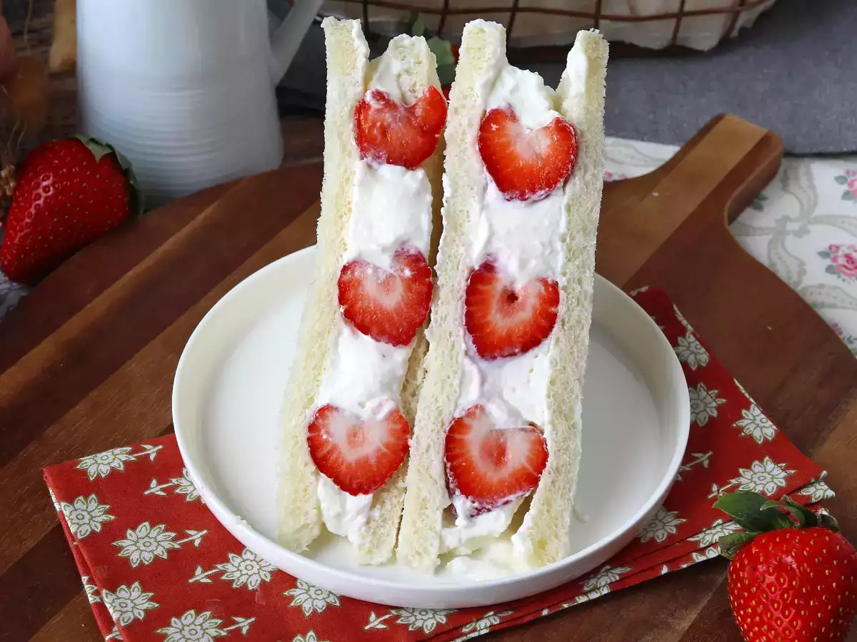 Ichigo sando, japońska kanapka truskawkowa! - zdjęcie 4