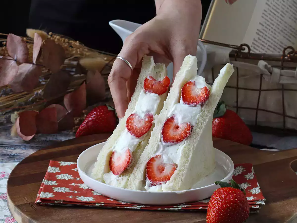 Ichigo sando, japońska kanapka truskawkowa! - zdjęcie 5