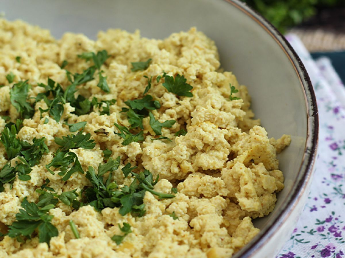 Jajecznica z tofu, która zastąpi Twoją jajecznicę! - zdjęcie 2