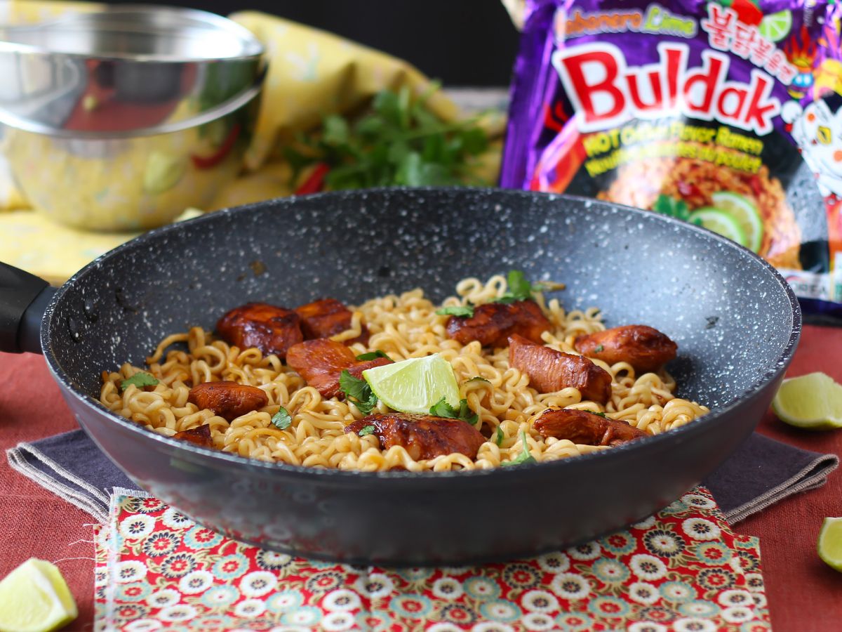 Jak ugotować makaron Buldak Habanero Lime, przepis z marynowanym kurczakiem! - zdjęcie 2