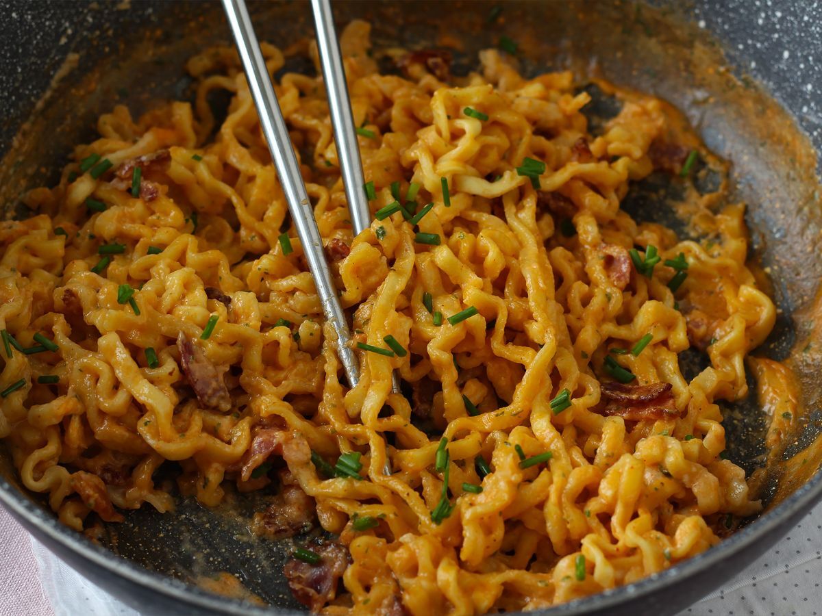 Jak ugotować makaron Buldak o smaku carbonara? Najlepszy przepis! - zdjęcie 2