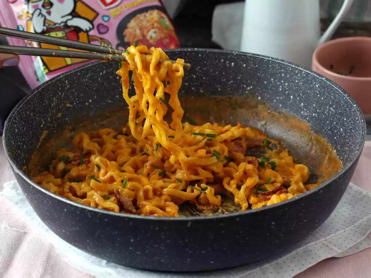 Jak ugotować makaron Buldak o smaku carbonara? Najlepszy przepis! - zdjęcie 3