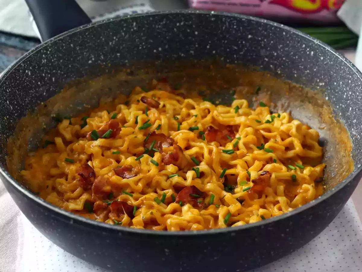 Jak ugotować makaron Buldak o smaku carbonara? Najlepszy przepis! - zdjęcie 5