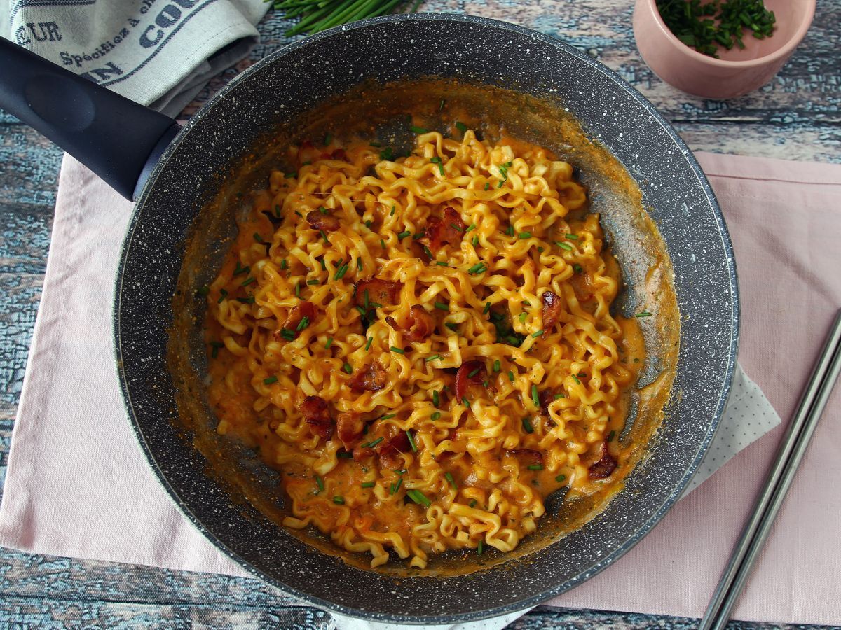 Jak ugotować makaron Buldak o smaku carbonara? Najlepszy przepis! - zdjęcie 6