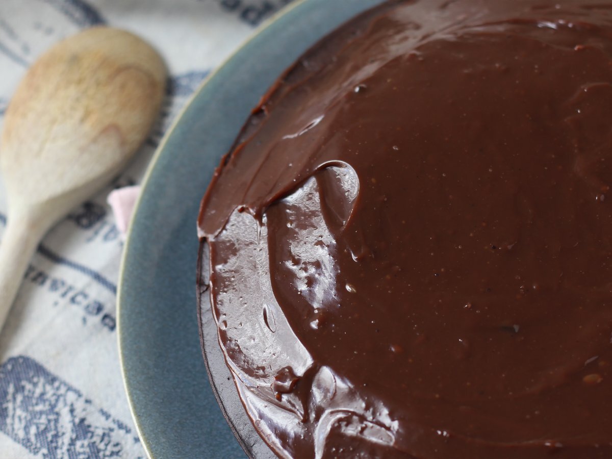 Jak zrobić lukier brigadeiro do ciast? - zdjęcie 3