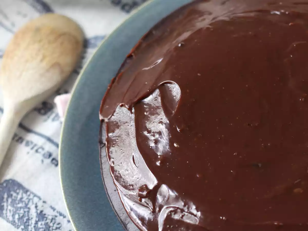 Jak zrobić lukier brigadeiro do ciast? - zdjęcie 3