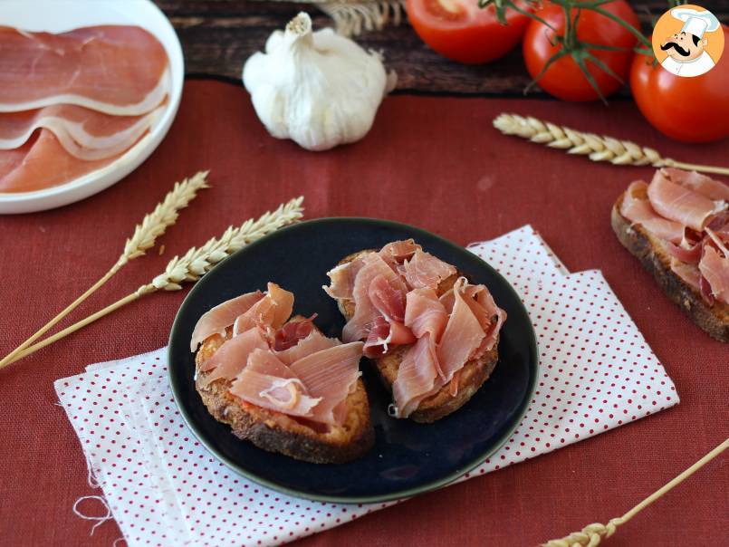 Kanapki z pomidorem i szynką Serrano - zdjęcie 4