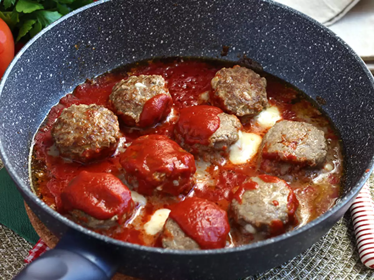 Klopsiki wołowe nadziewane mozzarellą - zdjęcie 4