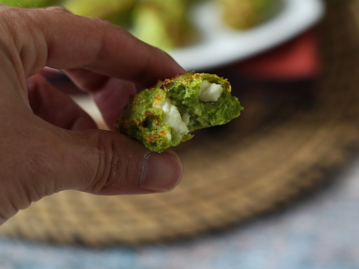 Klopsiki z groszkiem i fetą w frytkownicy powietrznej: smaczne i szybkie w przygotowaniu! - zdjęcie 6