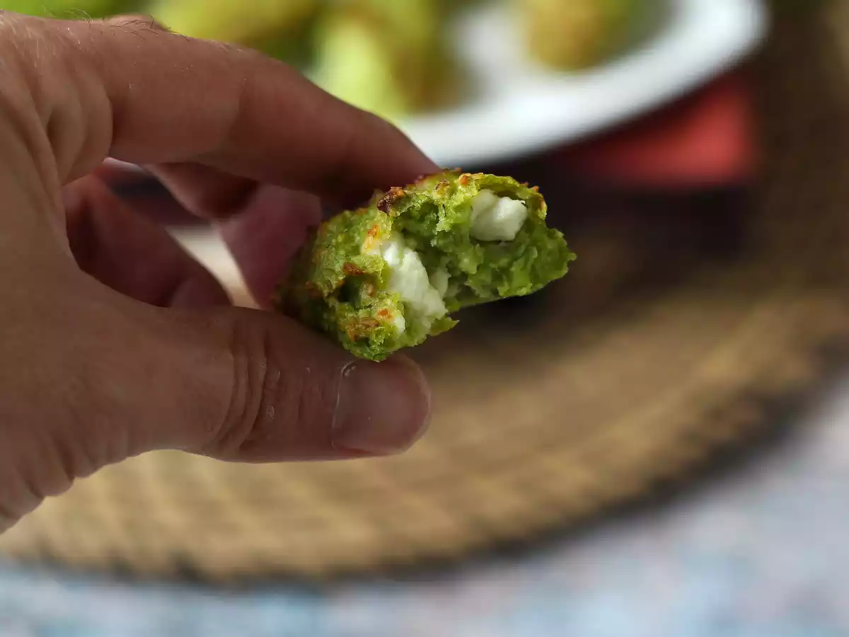 Klopsiki z groszkiem i fetą w frytkownicy powietrznej: smaczne i szybkie w przygotowaniu! - zdjęcie 6