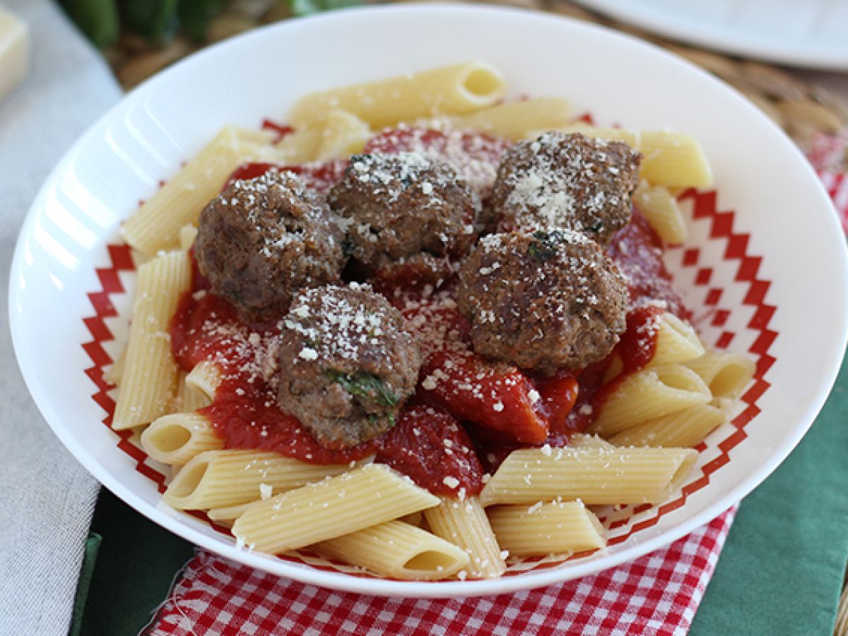 Klopsiki z wołowiną i parmezanem