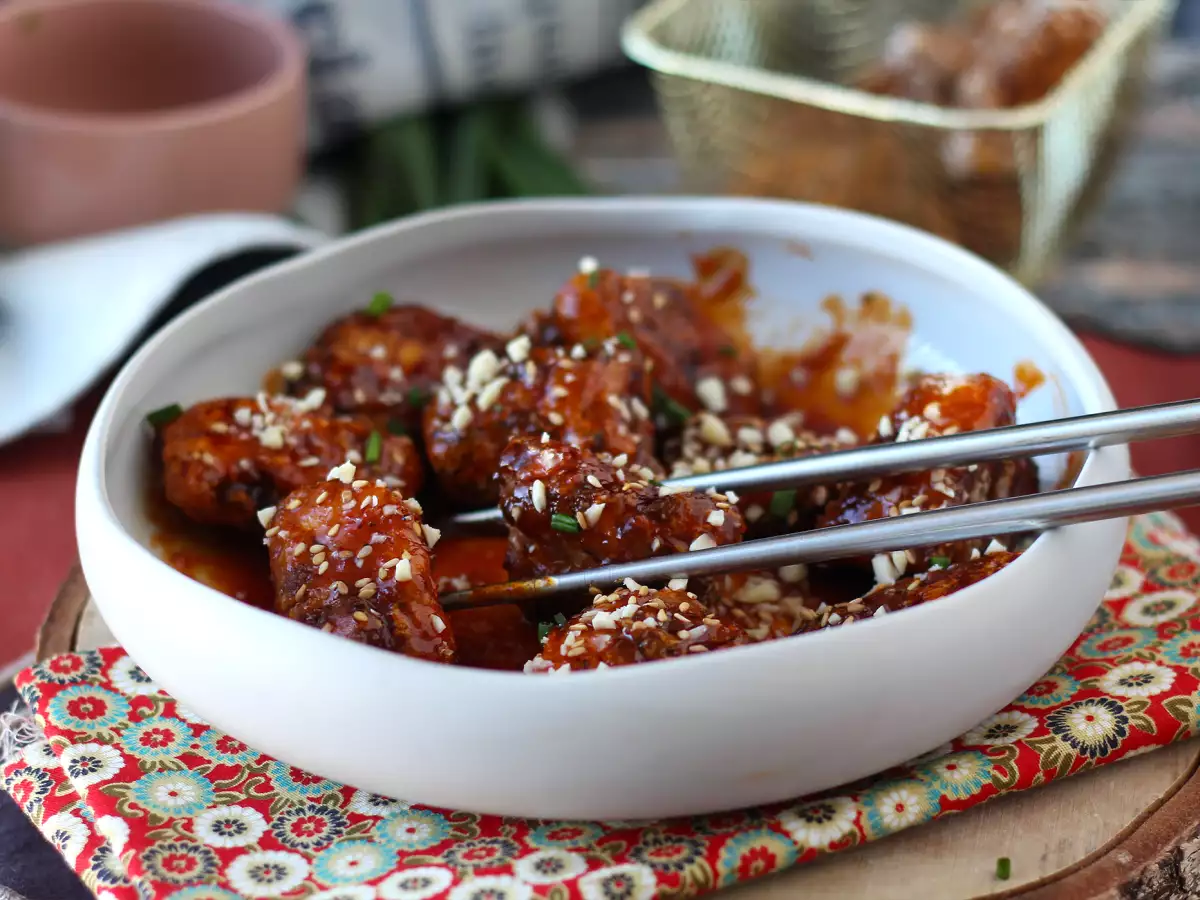Koreański smażony kurczak w pikantnym sosie gochujang – Dakgangjeong - zdjęcie 5