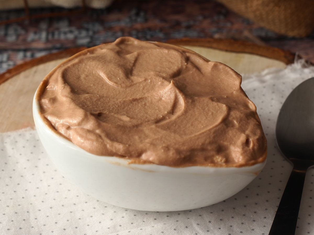 Krem do smarowania Nutella, idealny do dekoracji ciast i tortów. - zdjęcie 2