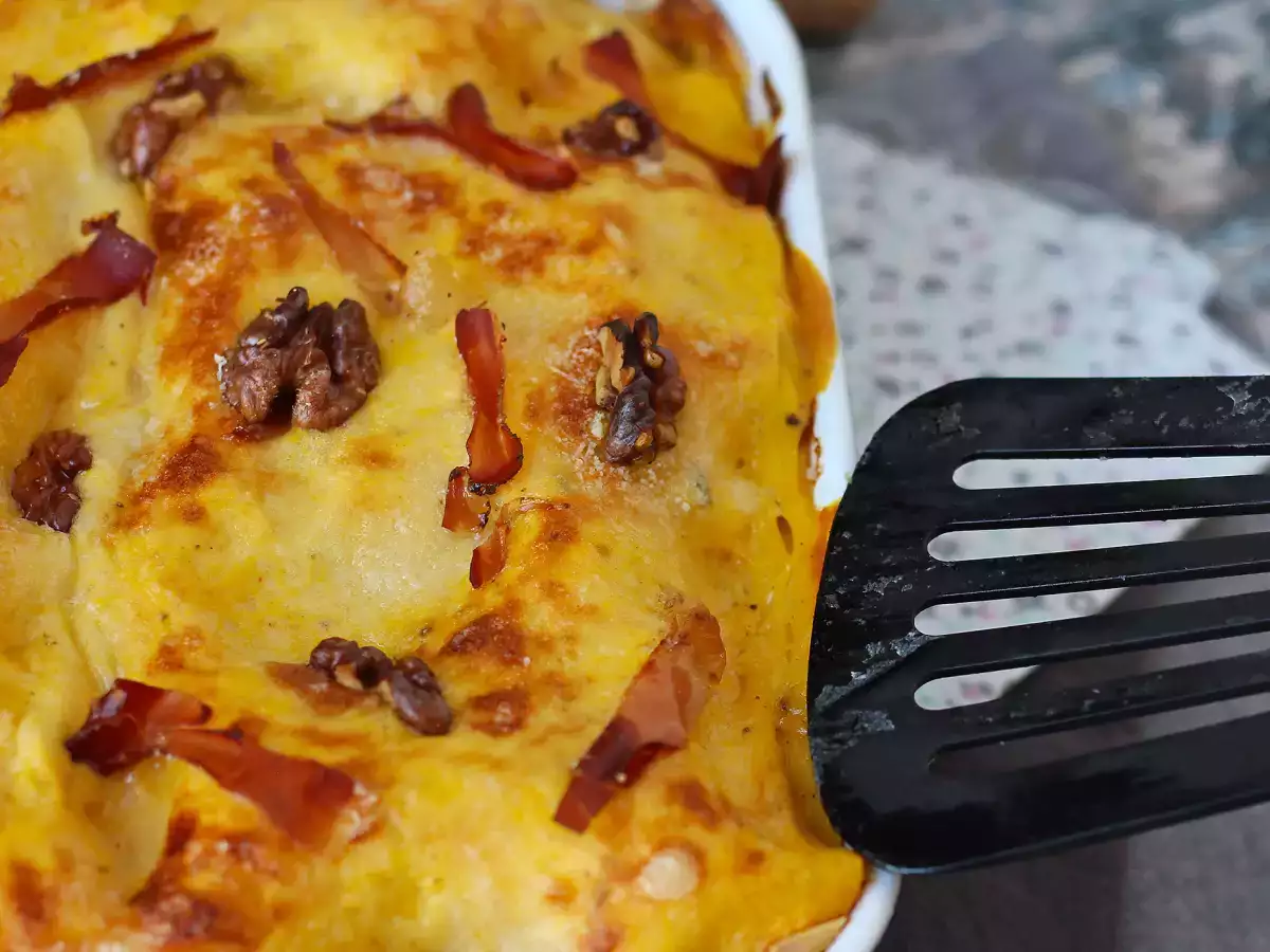 Kremowe i chrupiące lasagne z dynią, speckiem i orzechami - zdjęcie 2