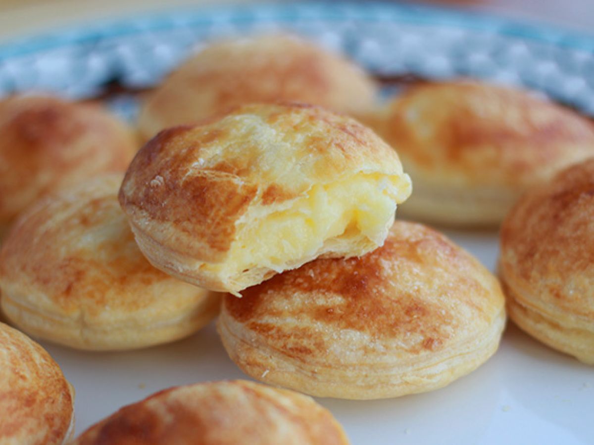Kruche pączki waniliowe