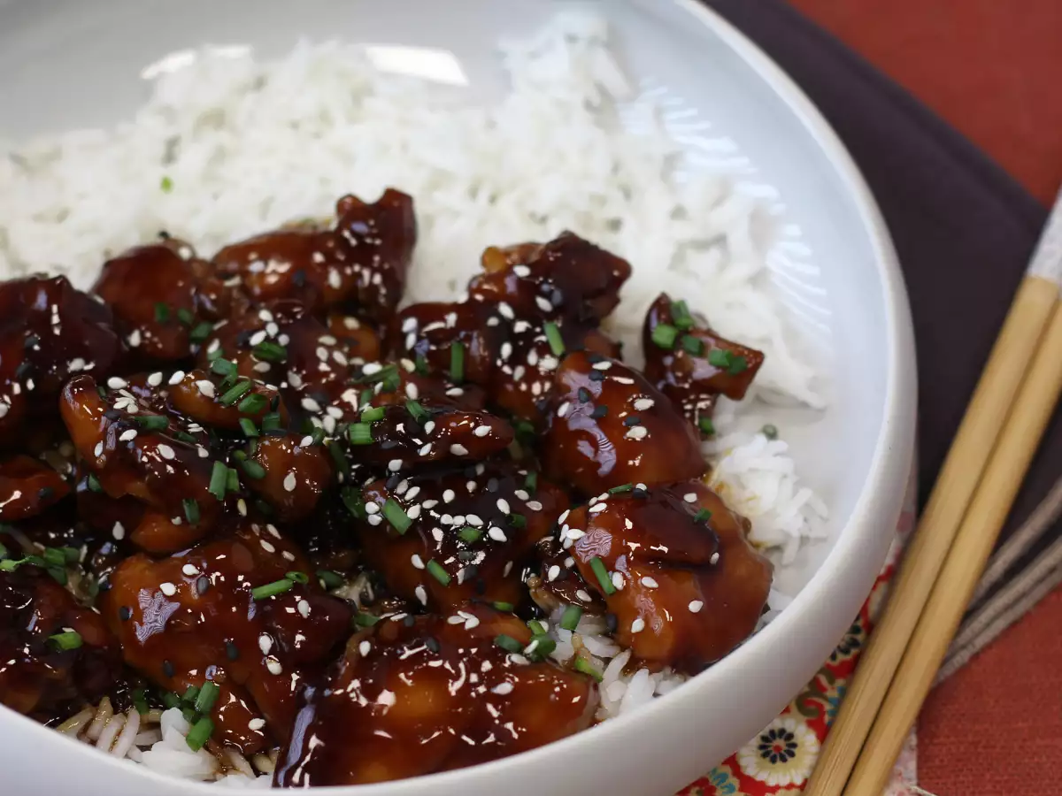 Kurczak teriyaki z gęstym, słodko-słonym japońskim sosem, który pokochasz! - zdjęcie 4