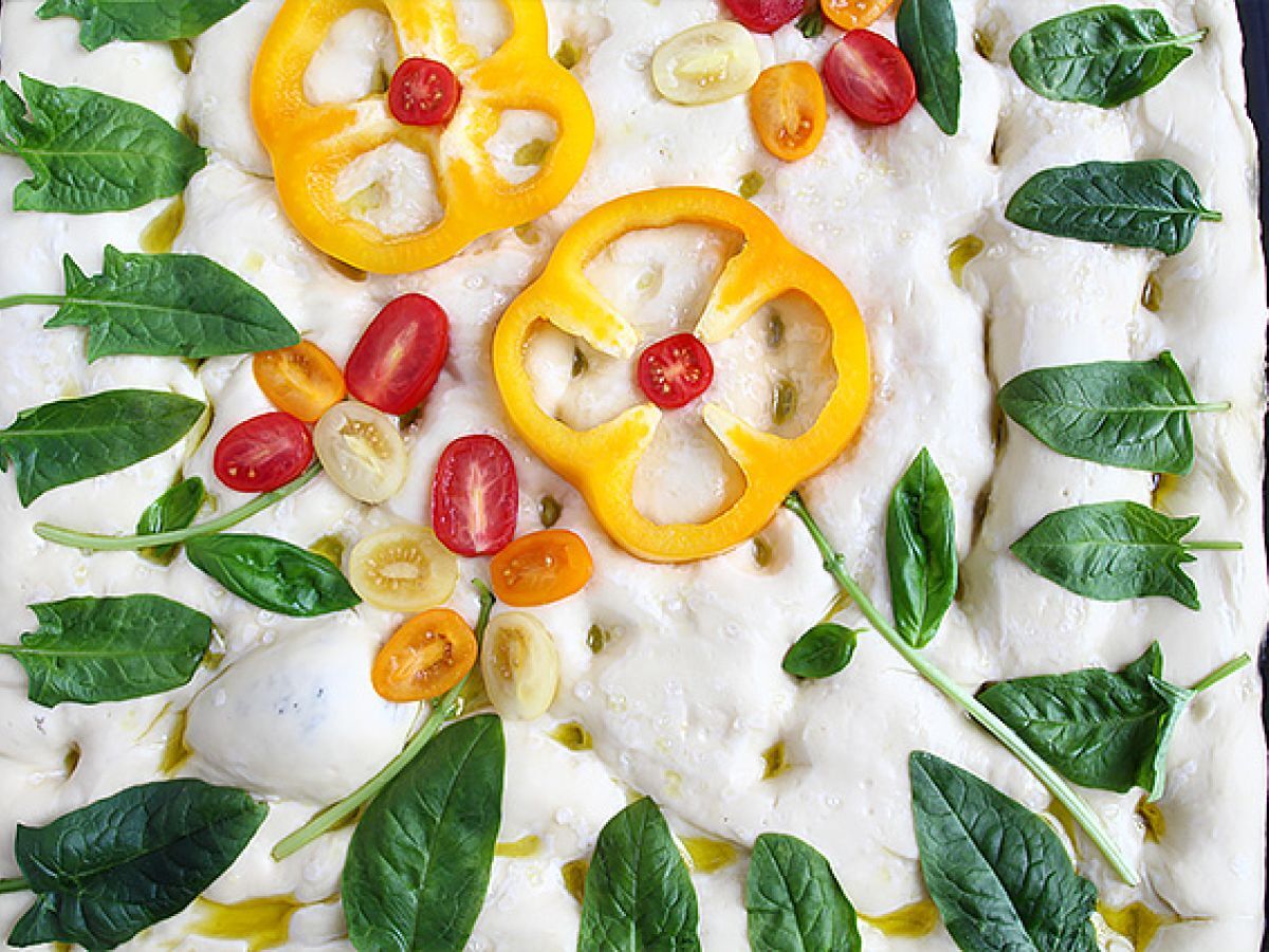 Kwiatowa focaccia - sztuka focaccia - zdjęcie 4