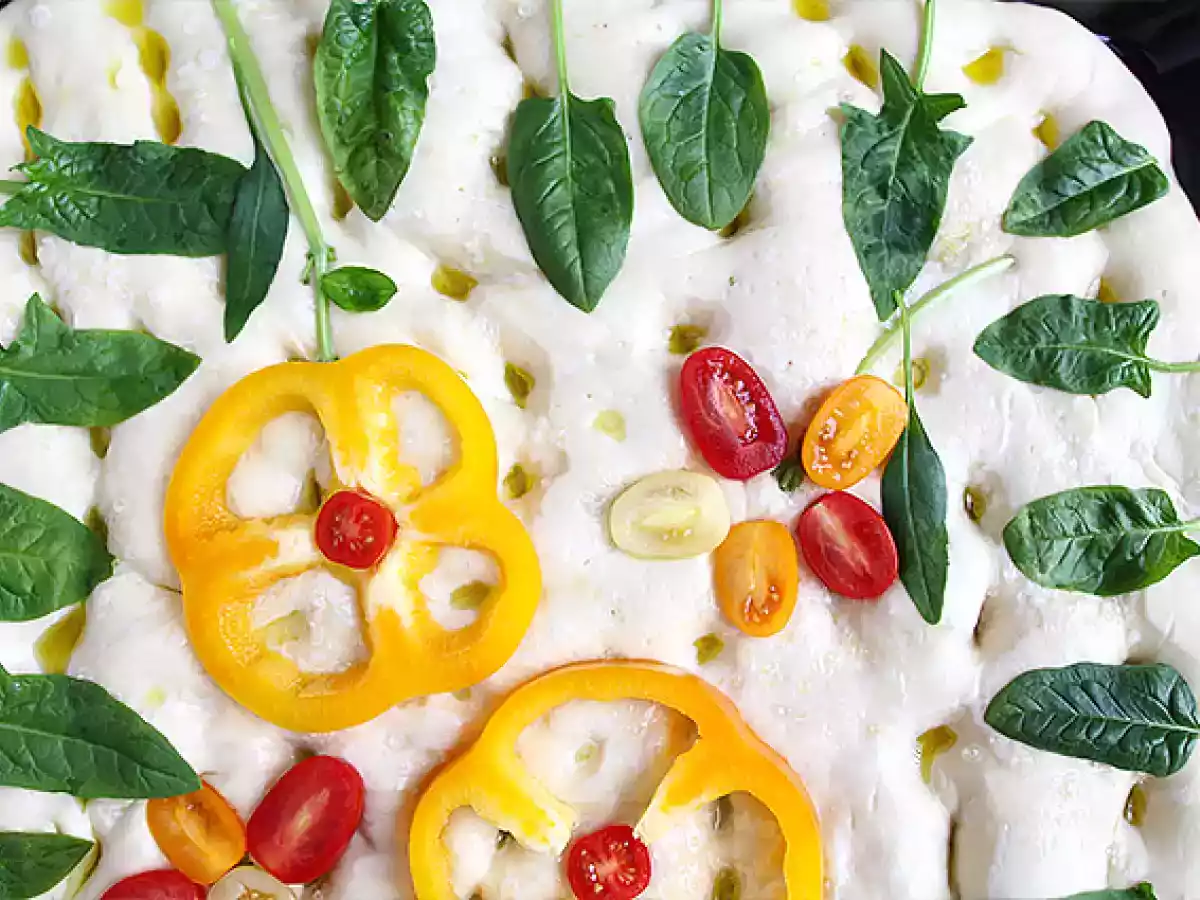 Kwiatowa focaccia - sztuka focaccia - zdjęcie 7