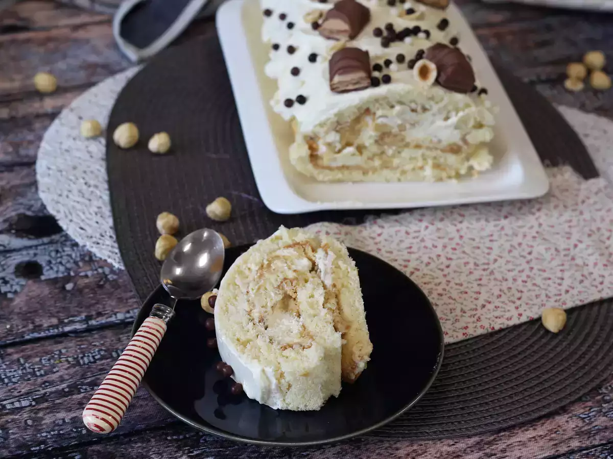 Łatwa rolada o smaku Kinder Bueno – idealna na tort urodzinowy lub jako świąteczna rolada na Boże Narodzenie! - zdjęcie 5