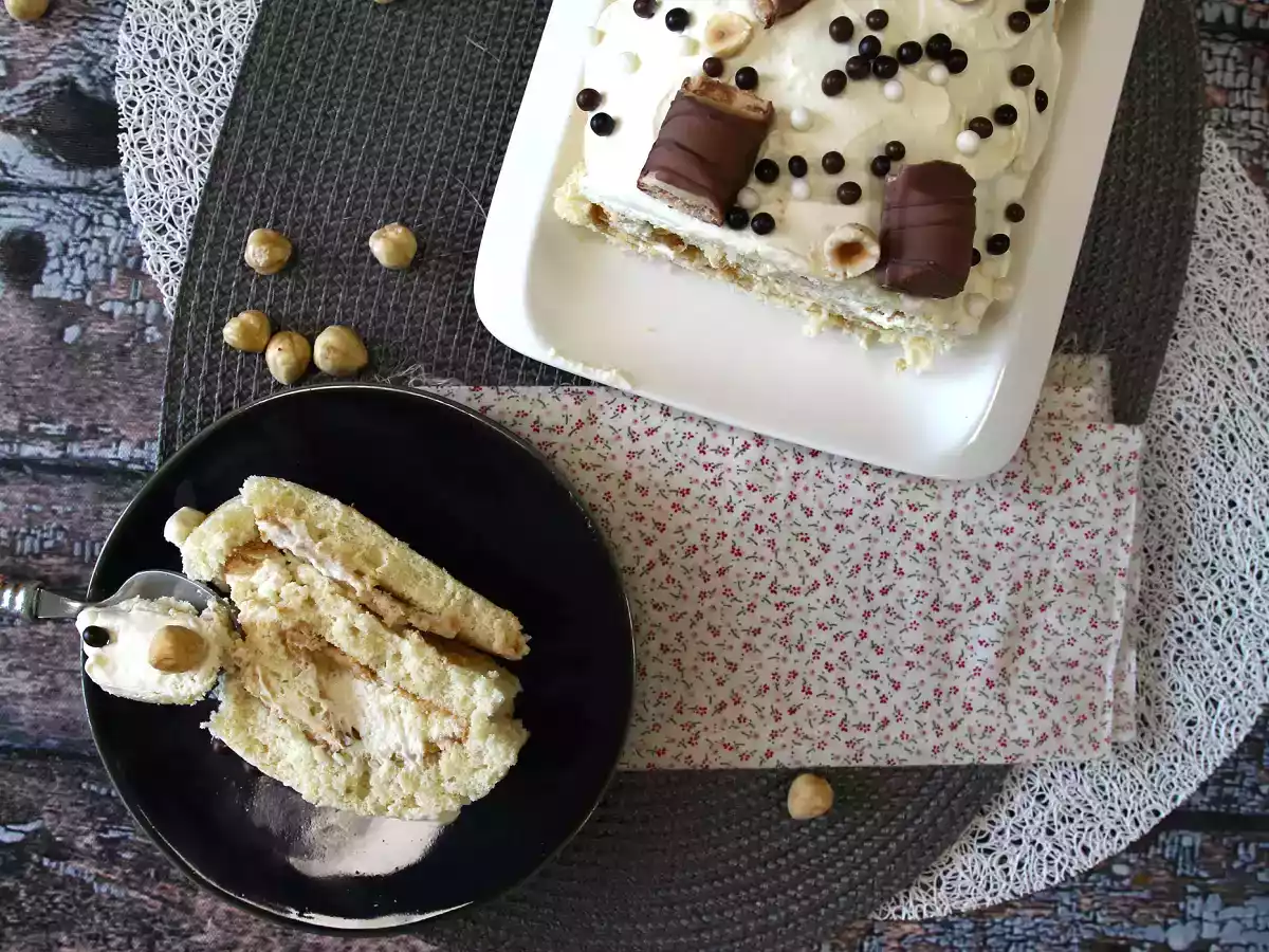 Łatwy roladek o smaku Kinder Bueno, idealny jako tort urodzinowy lub jako bûche na Boże Narodzenie! - zdjęcie 2