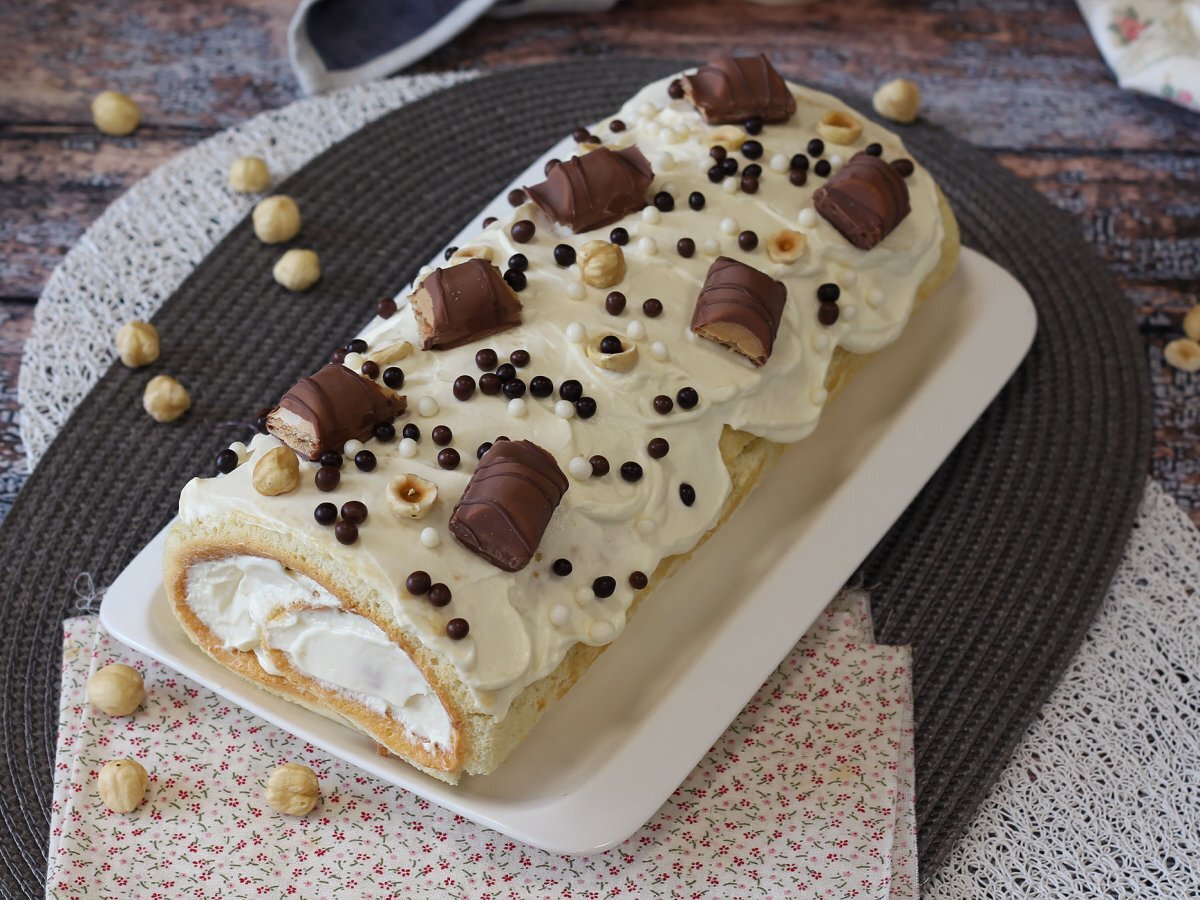 Łatwy roladek o smaku Kinder Bueno, idealny jako tort urodzinowy lub jako bûche na Boże Narodzenie! - zdjęcie 8
