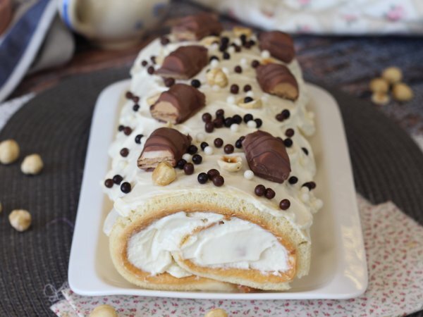 Łatwy roladek o smaku Kinder Bueno, idealny jako tort urodzinowy lub jako bûche na Boże Narodzenie! - zdjęcie 6