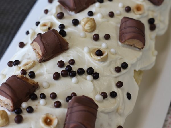 Łatwy roladek o smaku Kinder Bueno, idealny jako tort urodzinowy lub jako bûche na Boże Narodzenie! - zdjęcie 7