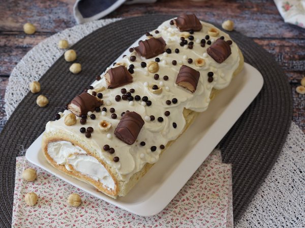 Łatwy roladek o smaku Kinder Bueno, idealny jako tort urodzinowy lub jako bûche na Boże Narodzenie! - zdjęcie 8